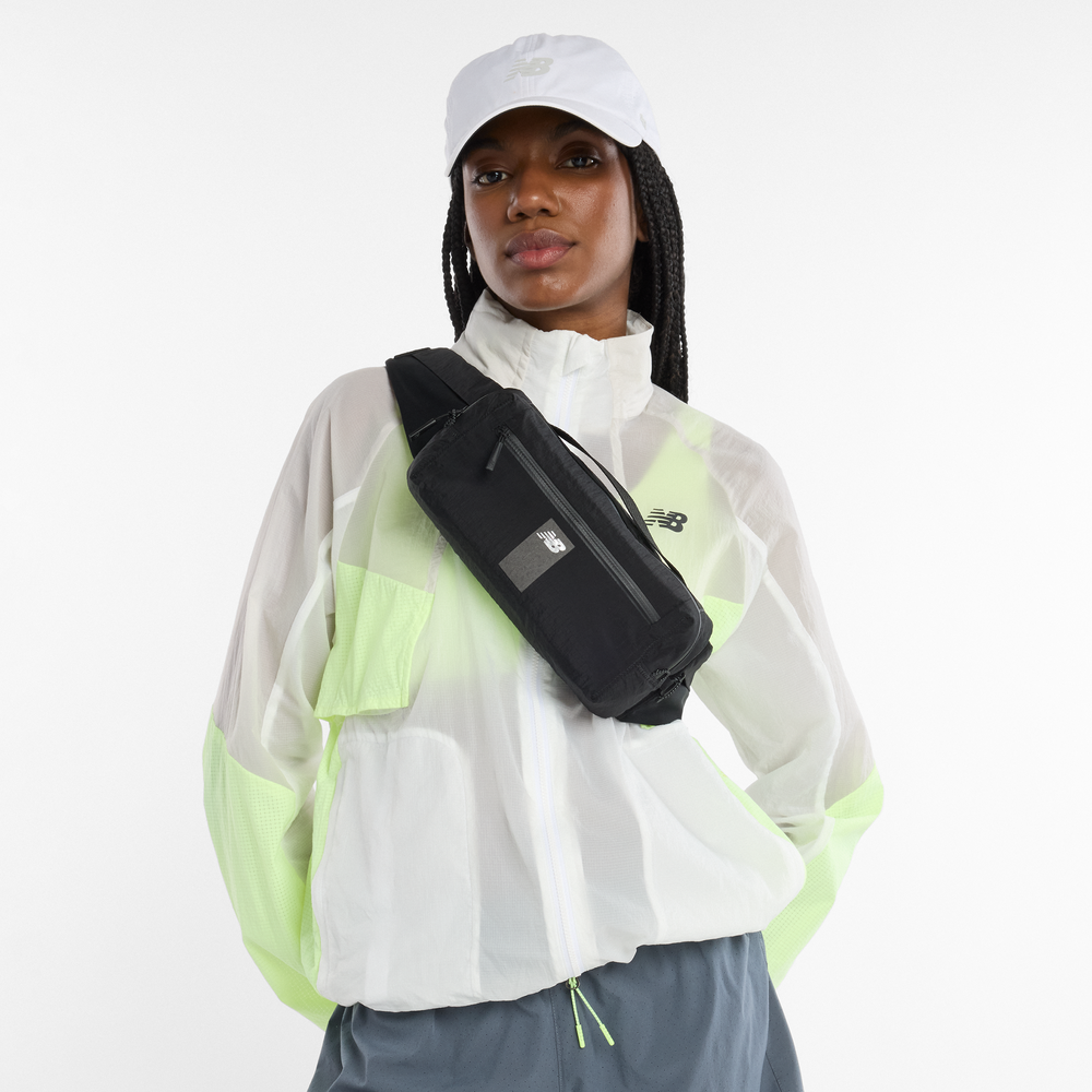 Ledvinka New Balance AC8871TBK – černé