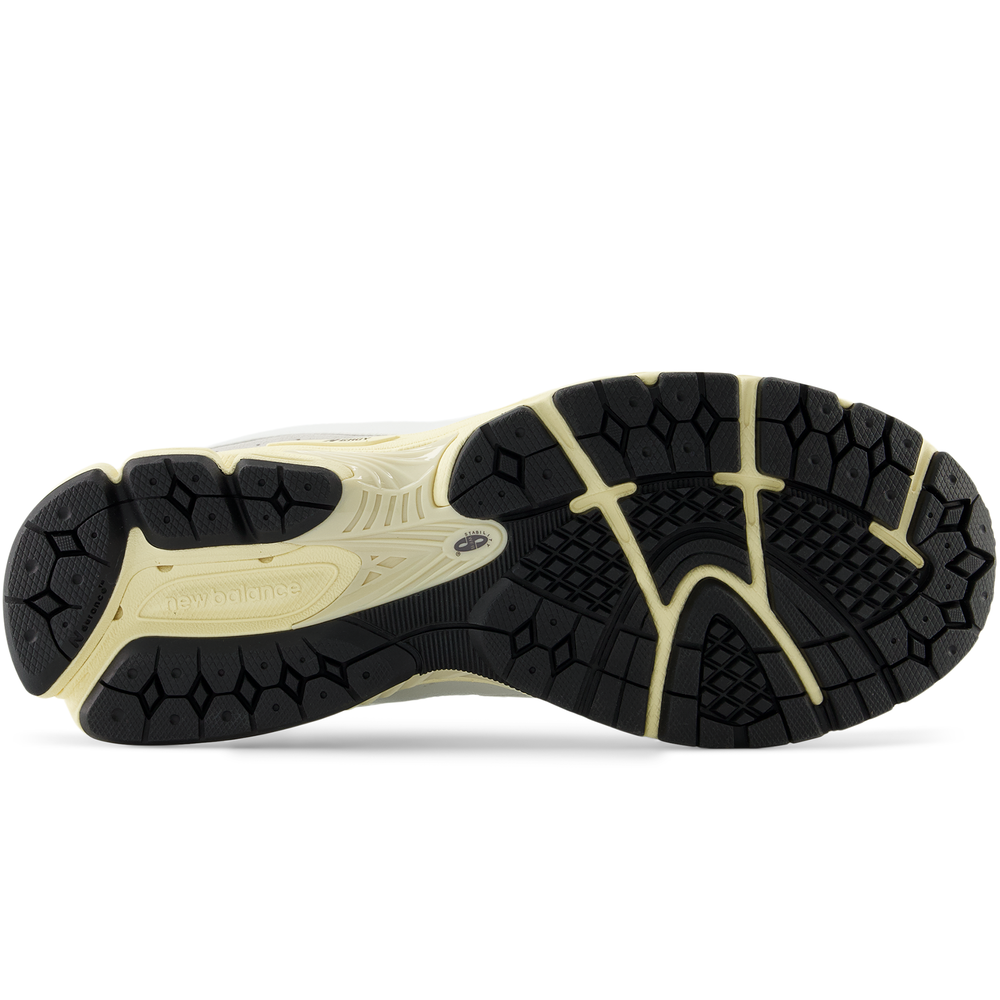 Unisex boty New Balance M2002RIA – bílé