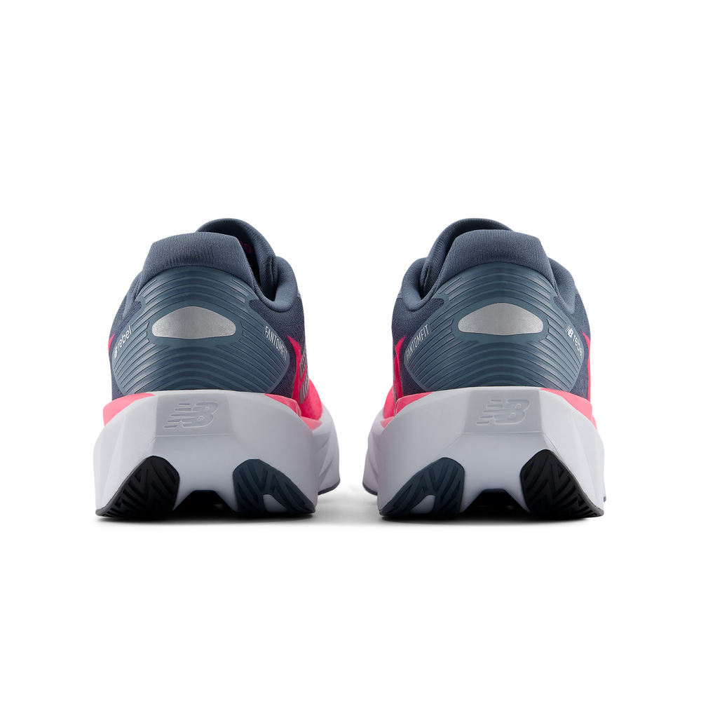 Dámské boty New Balance FuelCell Rebel v5 WFCX589 – šedé