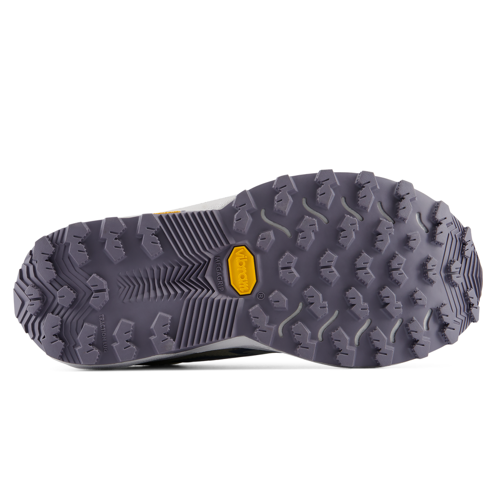 Dámské boty New Balance FuelCell Rebel Trail WRBT675 – šedé