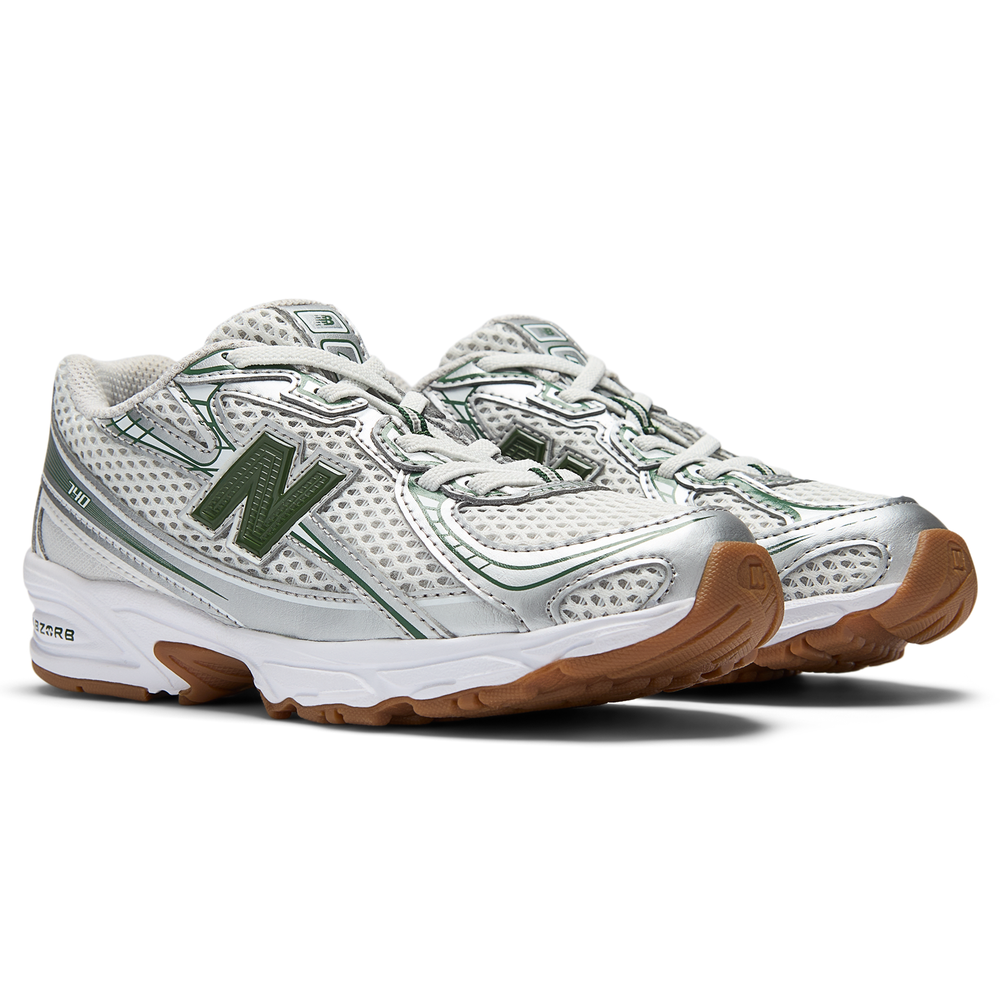 Dětské boty New Balance PZ740SF – stříbrný