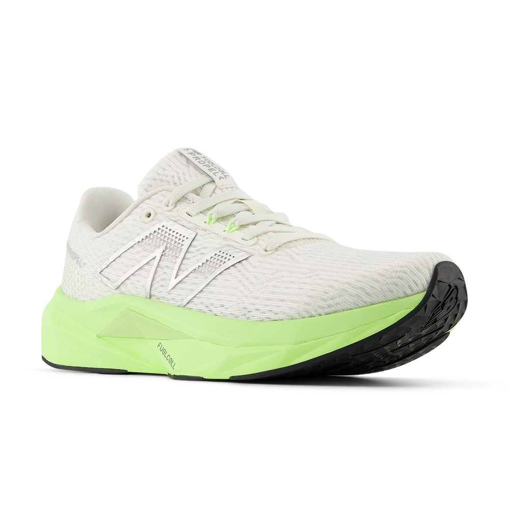 Dámské boty New Balance FuelCell Propel v5 WFCPR4T3 – béžové