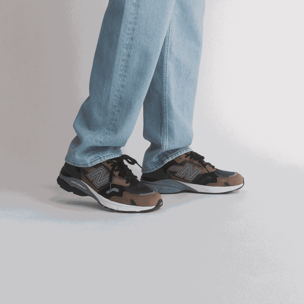 Pánské boty New Balance M920INV – hnědý