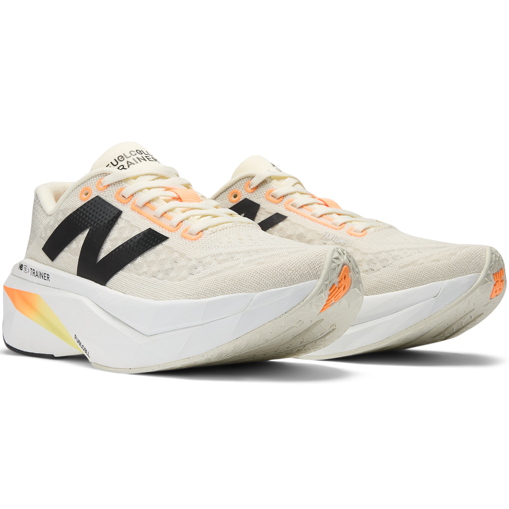 Dámské boty New Balance FuelCell SuperComp Trainer v3 WRCXCA4 – béžové