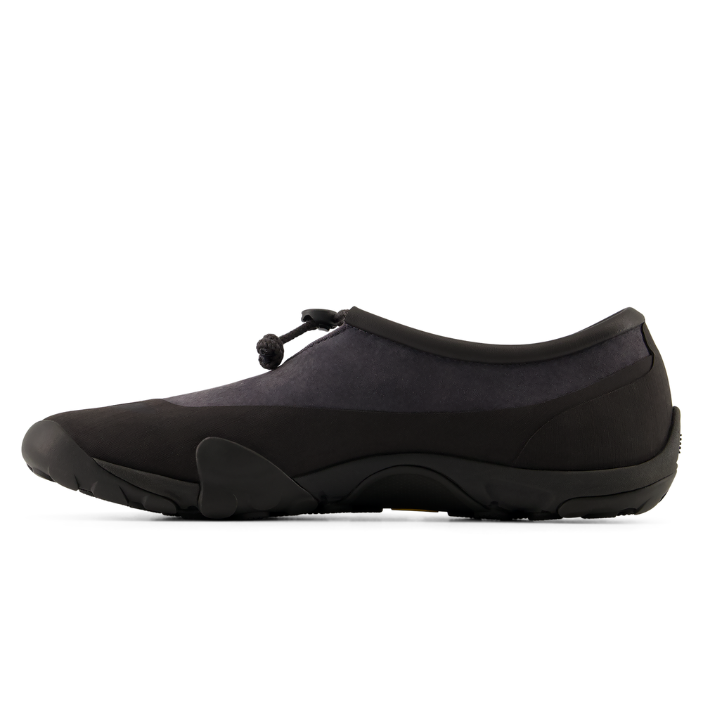 Unisex boty New Balance Minimus MT10T364 – černé