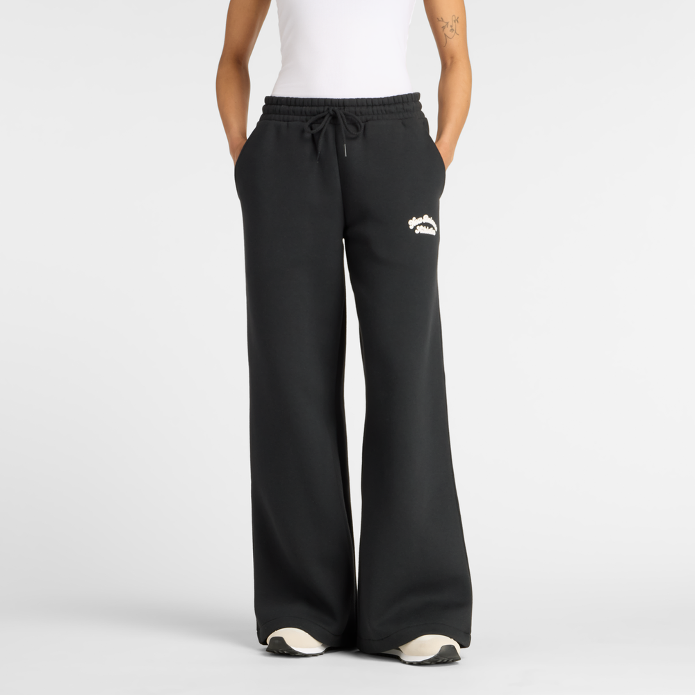Dámské kalhoty New Balance WP53902BK  – černé