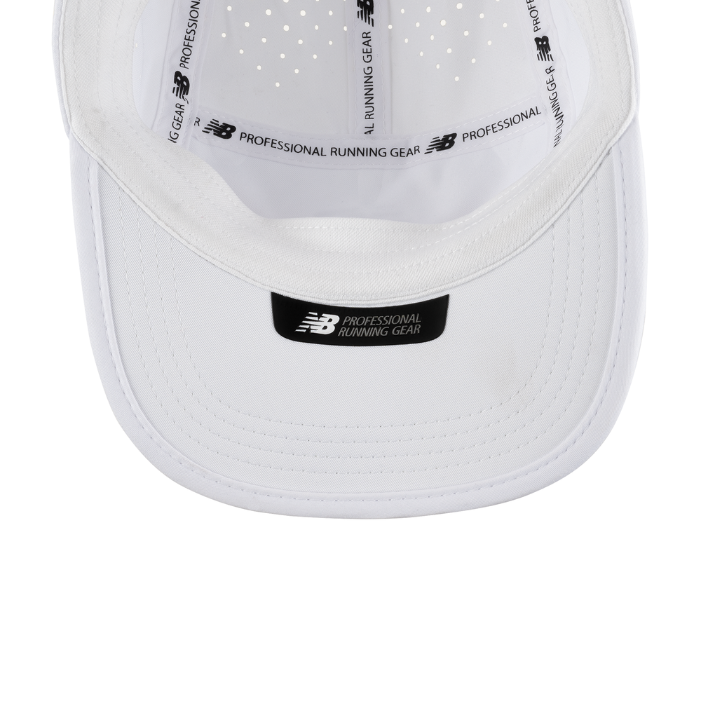 Čepice New Balance LAH41001WT – bílé