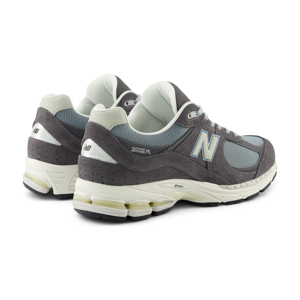 Unisex boty New Balance M2002RFB – šedé