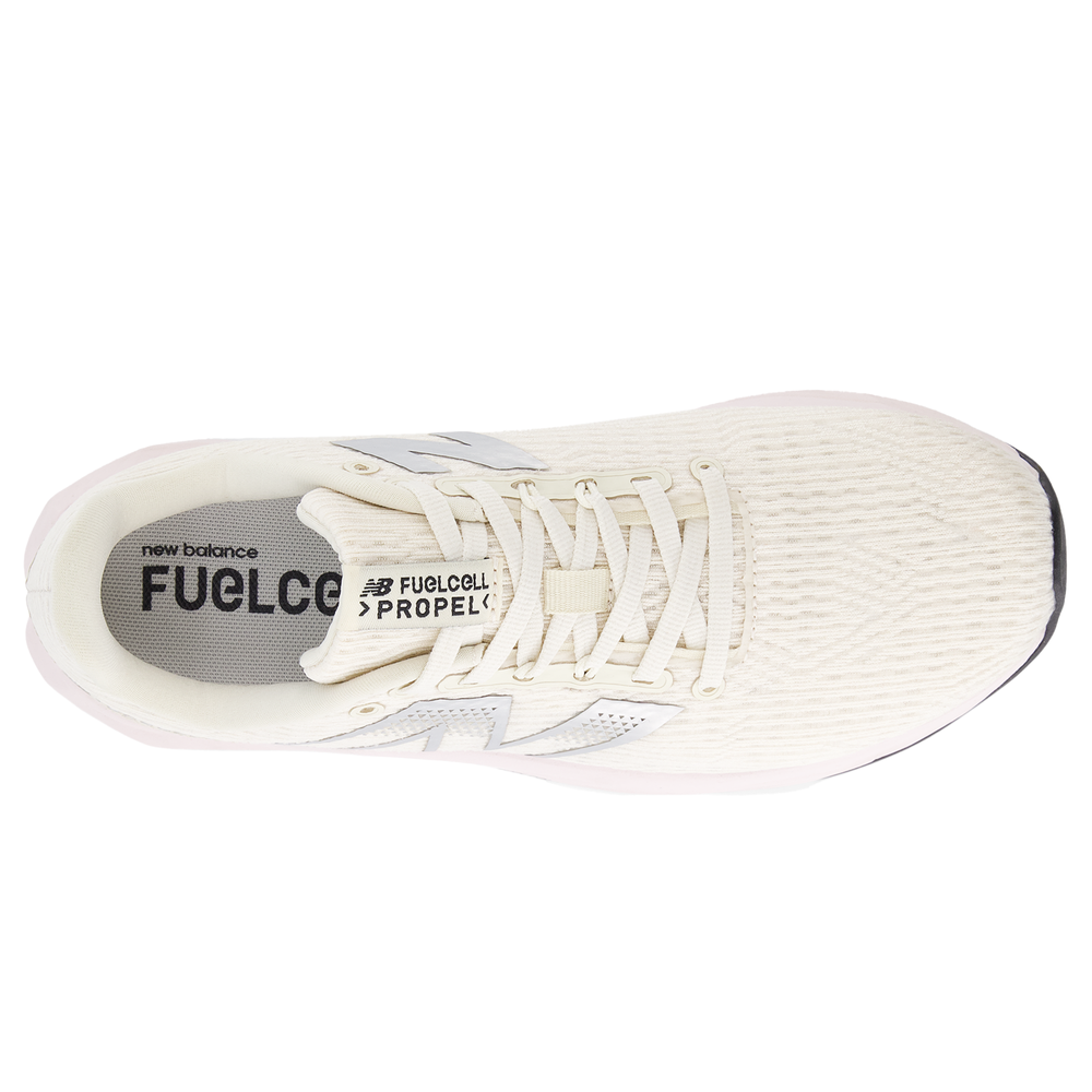 Dámské boty New Balance FuelCell Propel v5 WFCPRCS5 – béžové