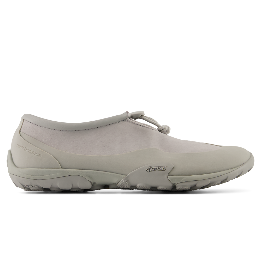 Unisex boty New Balance Minimus MT10T8WQ – šedé