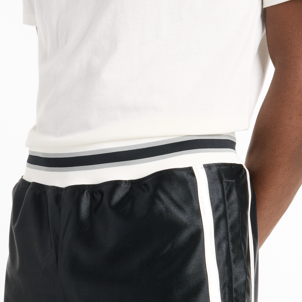 Pánské šortky New Balance MS51608BK – černé