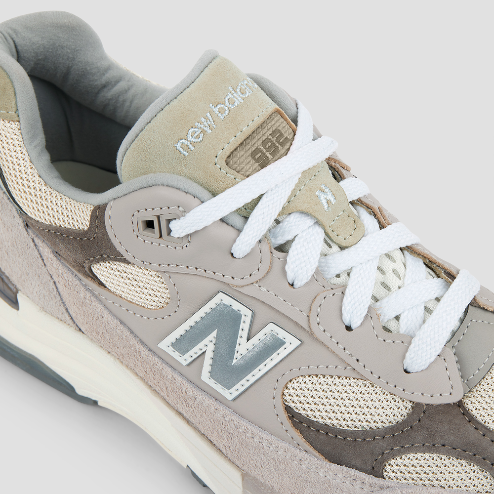 Unisex boty New Balance U992MM - béžové