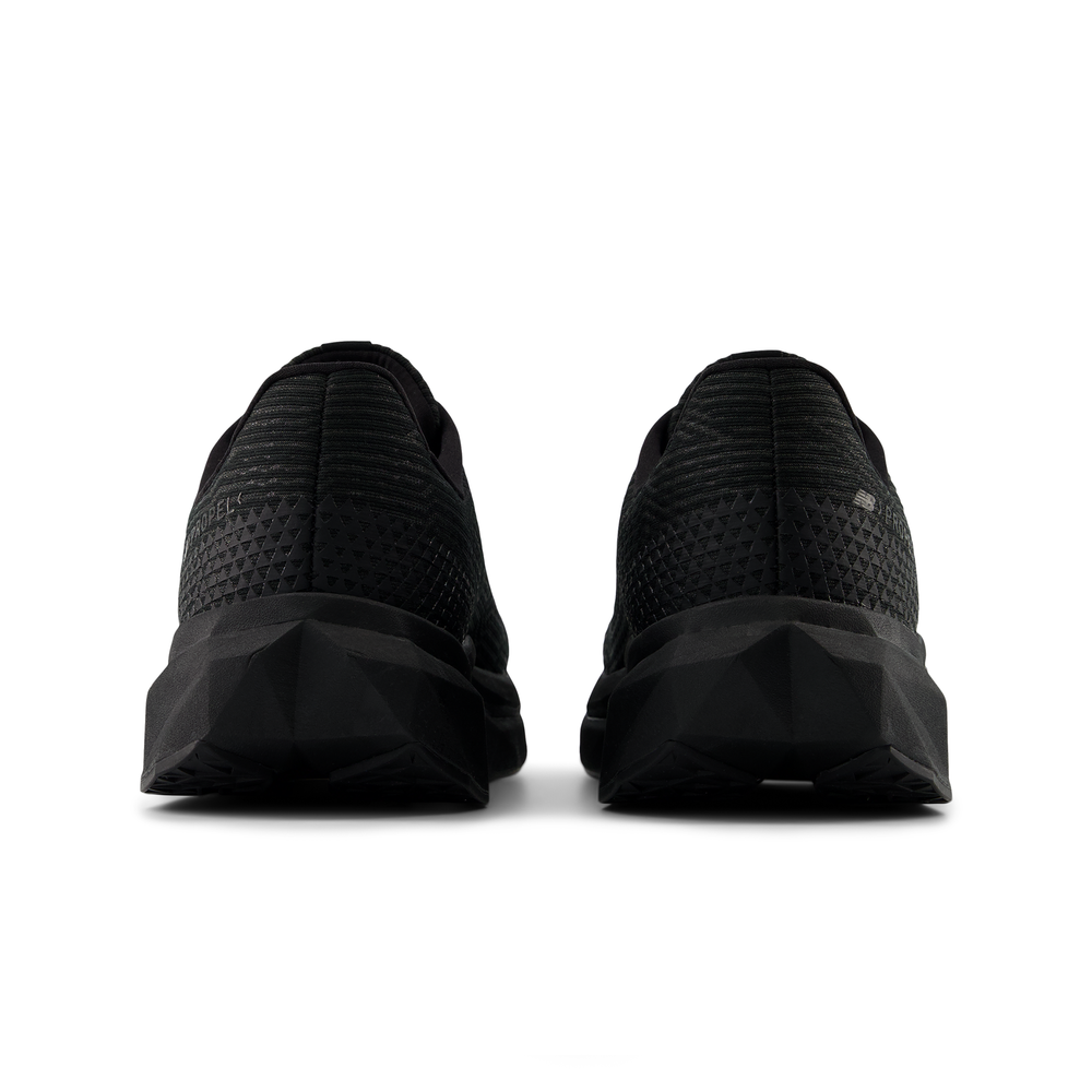 Pánské boty New Balance FuelCell Propel v5 MFCPRLK5 – černé