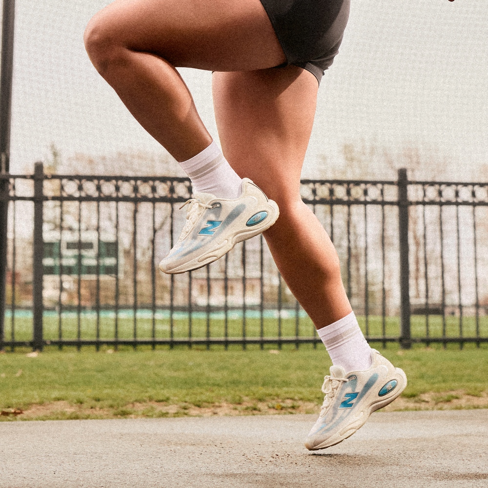 Dámské boty New Balance AC Runner WACR15HW – béžové