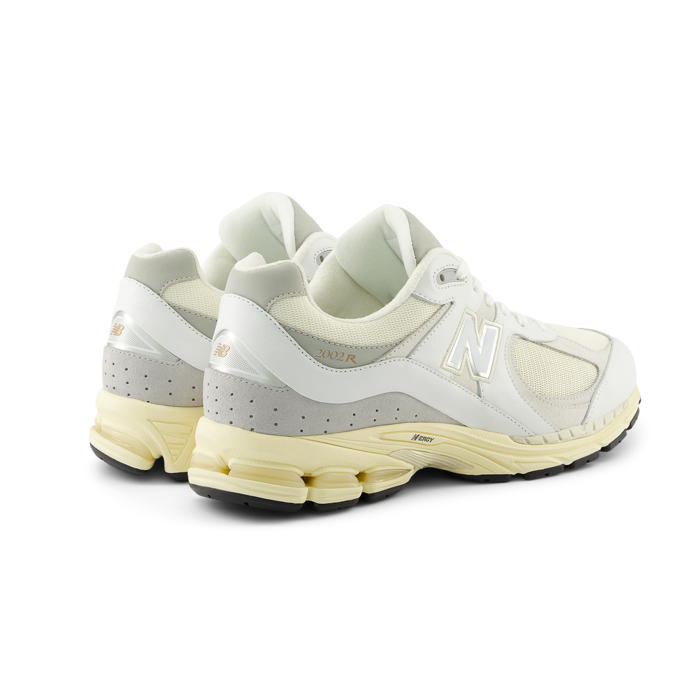Unisex boty New Balance M2002RIA – bílé