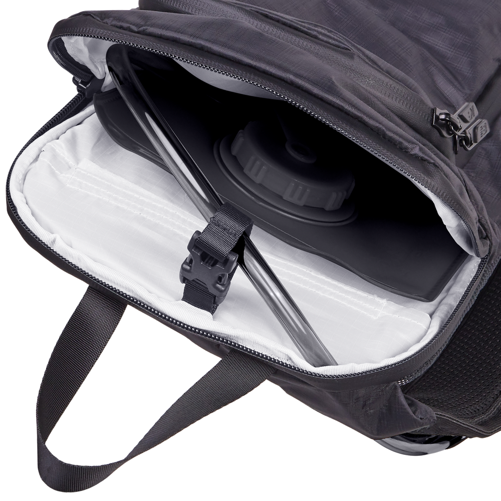 Batoh New Balance LAB51202BK – černé