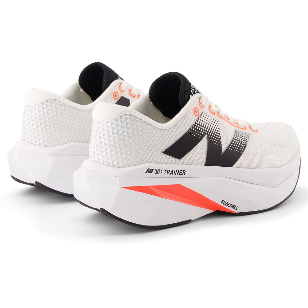 Dámské boty New Balance FuelCell SuperComp Trainer v3 WRCXCS4 – bílé