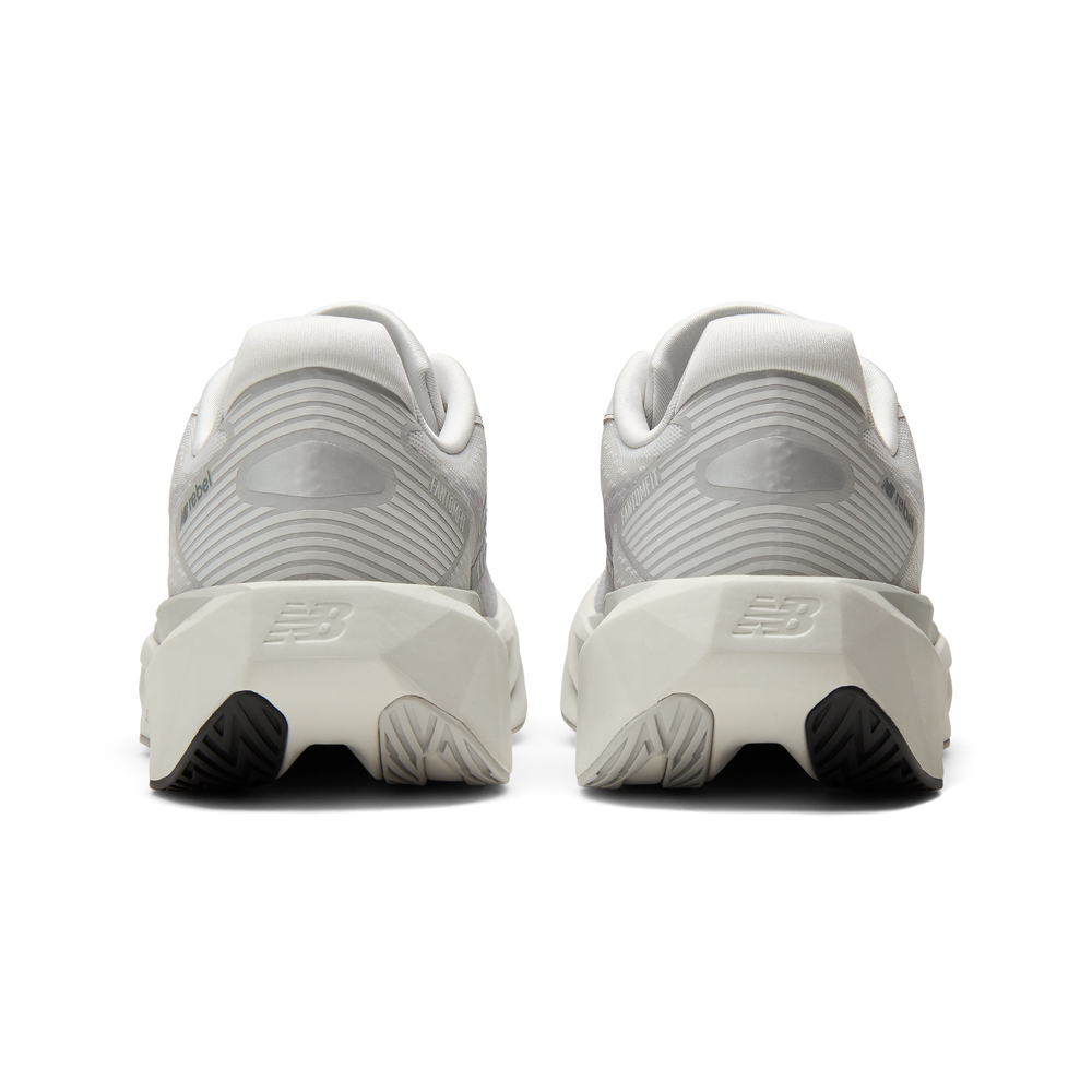 Dámské boty New Balance FuelCell Rebel v5 WFCX6SN – šedé