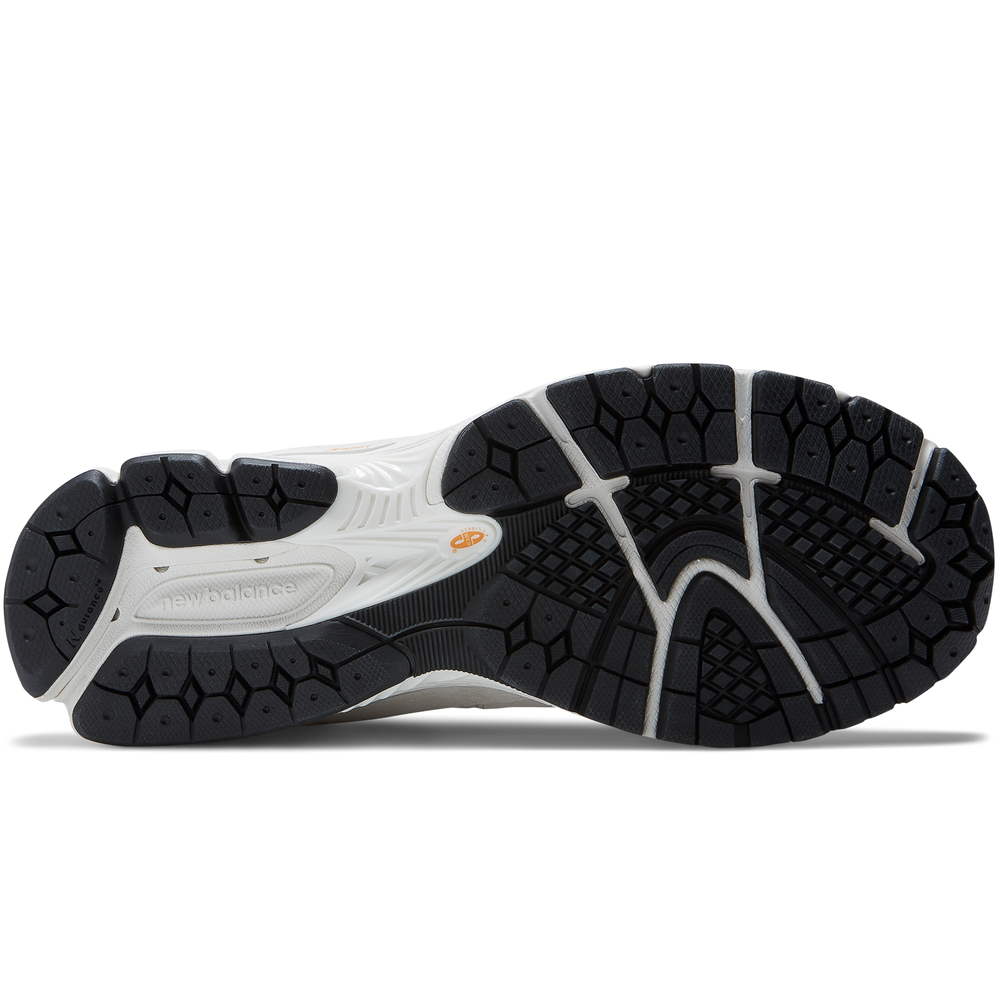 Unisex boty New Balance M2002REC – bílé