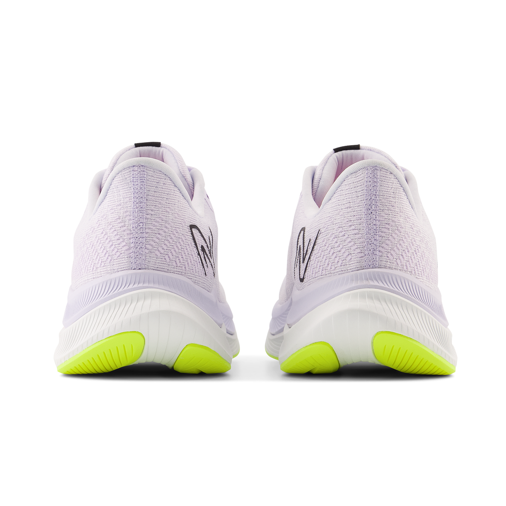 Dámské boty New Balance FuelCell Propel v4 WFCPRLG4 – bílé
