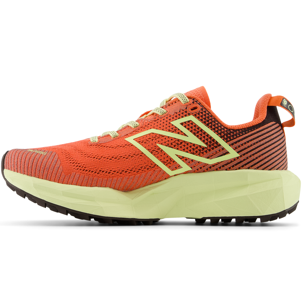 Dámské boty New Balance FuelCell Venym WTVNYMP – oranžová