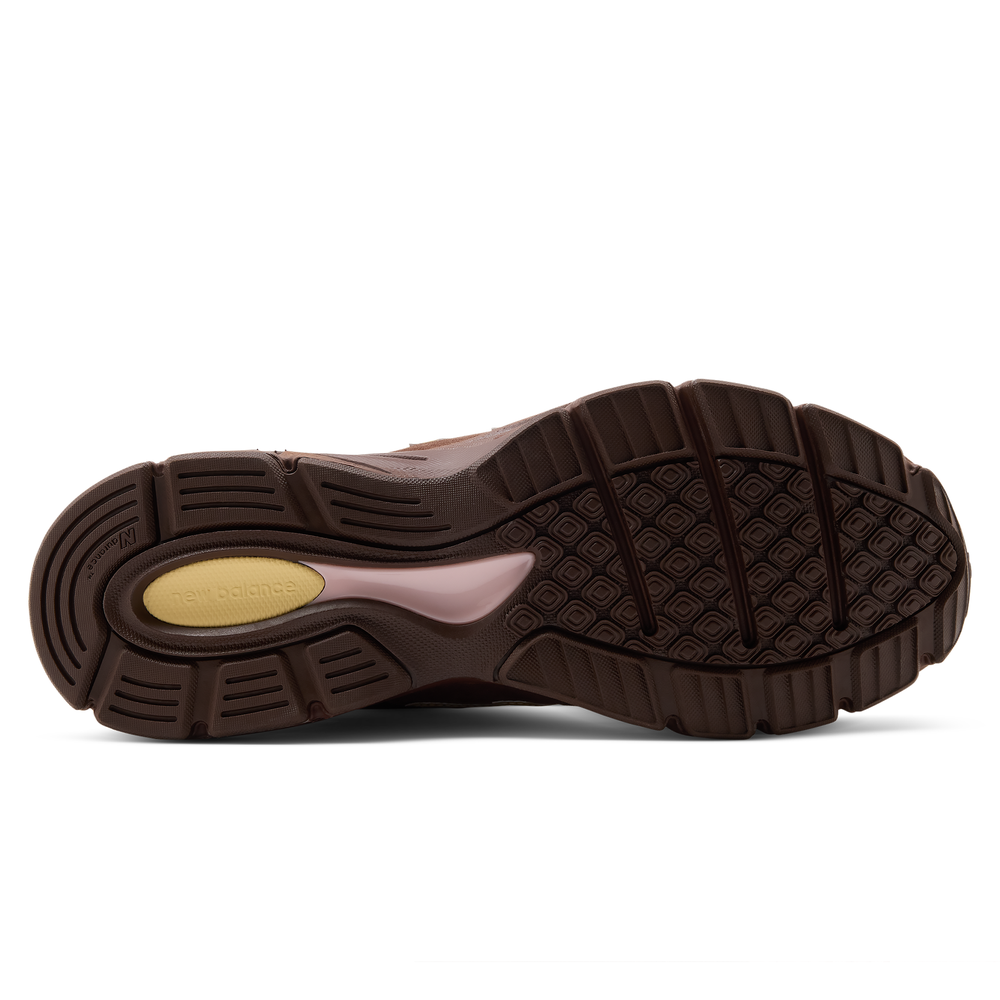 Unisex boty New Balance U990IC4 – hnědý