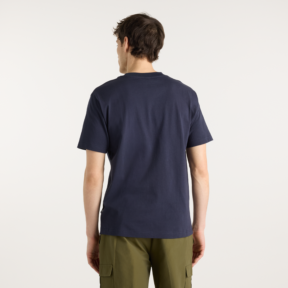 Pánské tričko New Balance Athletics Premium Relaxed Chest Logo – tmavomodrá