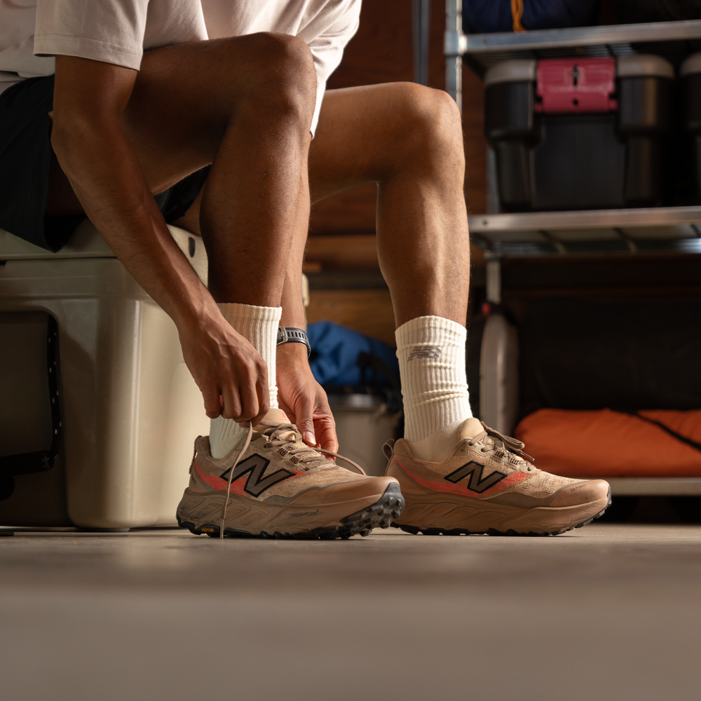 Pánské boty New Balance Fresh Foam X Hierro v9 MTHIERV9 – béžové