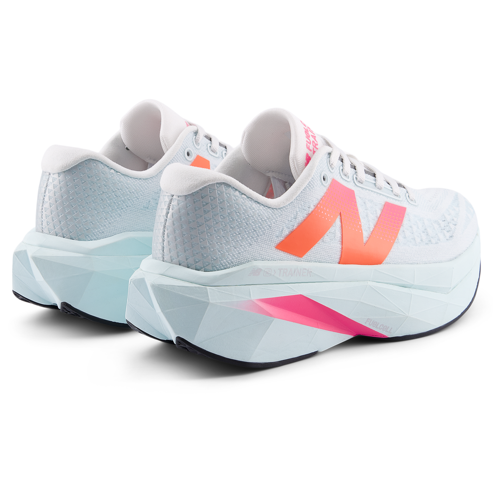 Dámské běžecké boty New Balance FuelCell SuperComp Trainer v3 WRCX76E – modré