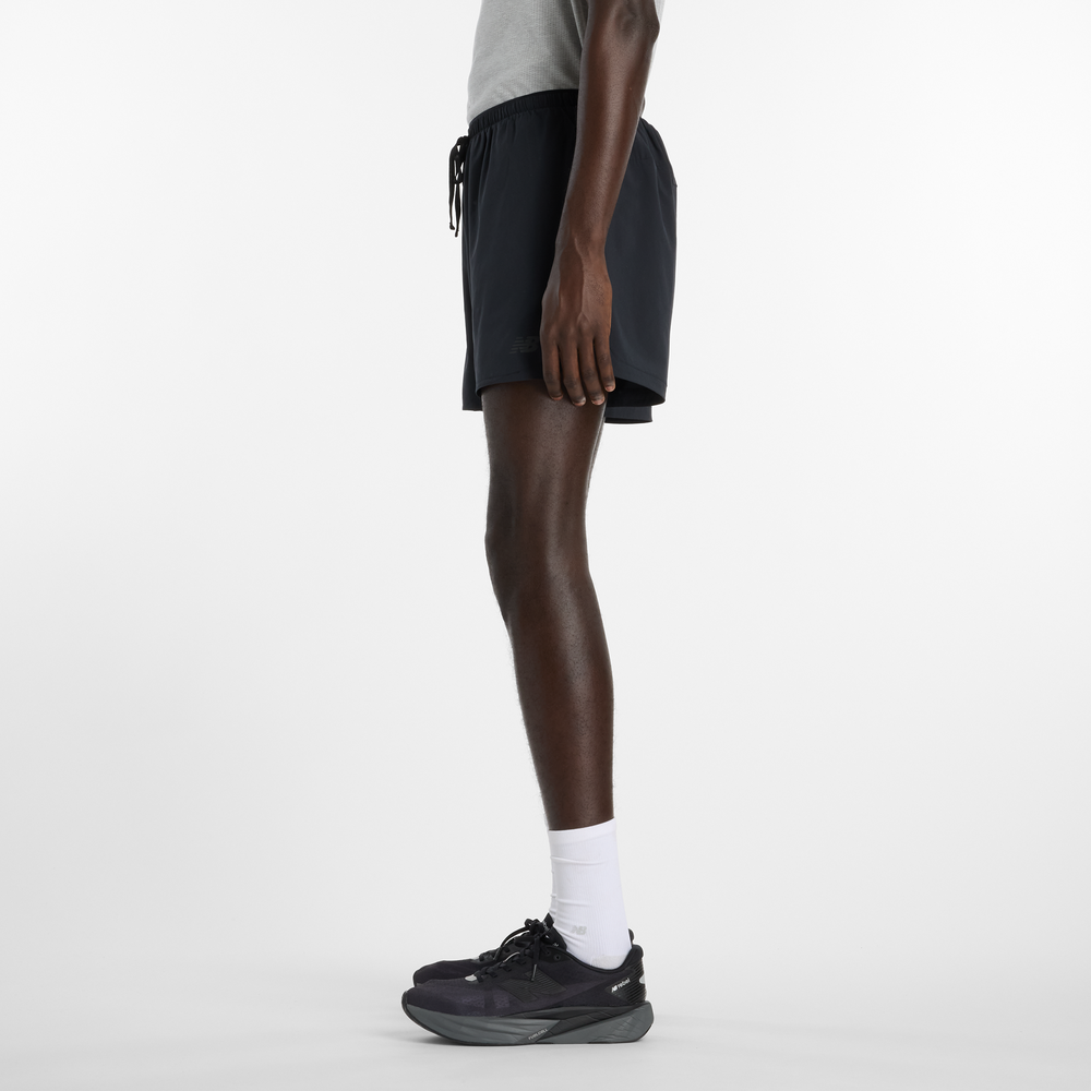 Pánské šortky New Balance MB6180TABK – černé