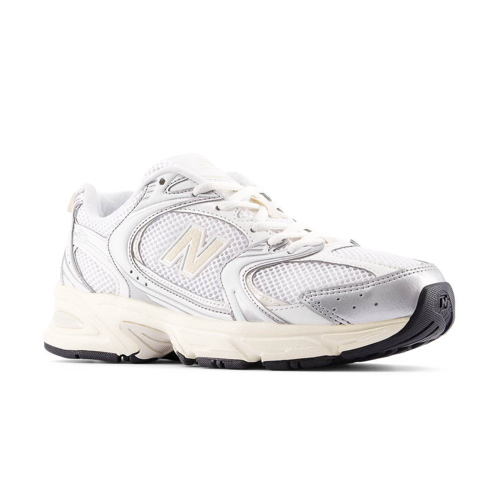 Unisex boty New Balance U530ESB – stříbrný