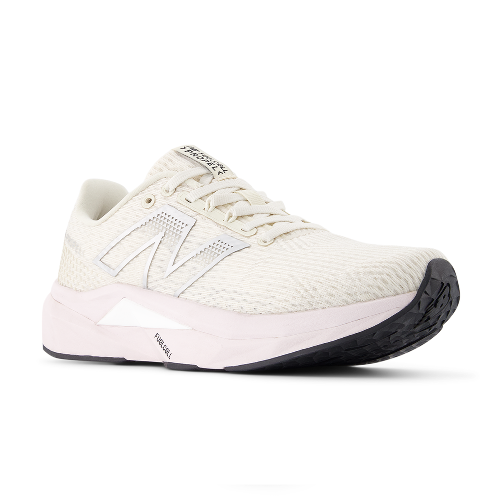Dámské boty New Balance FuelCell Propel v5 WFCPRCS5 – béžové