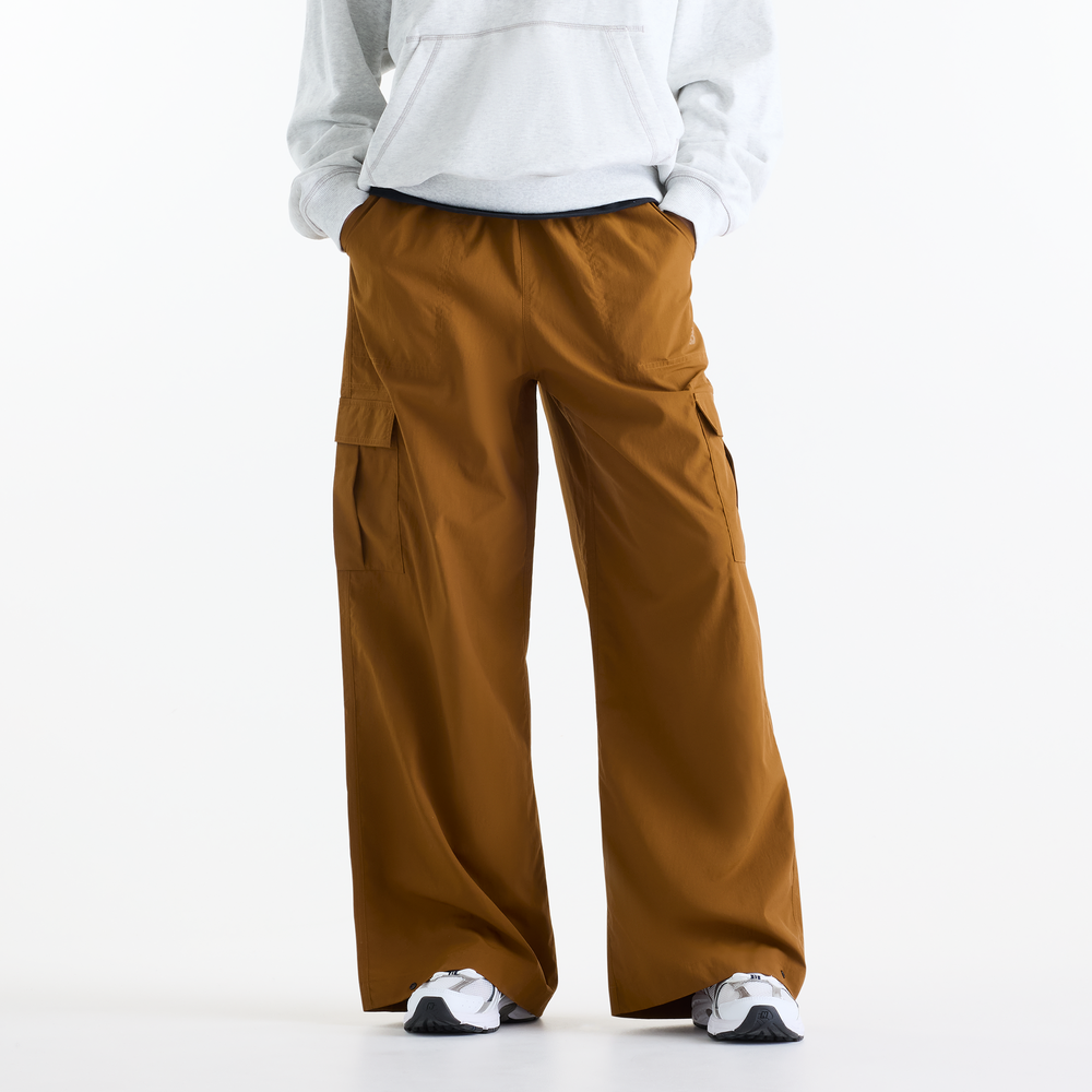 Dámské kalhoty New Balance WP53504BFT – hnědý