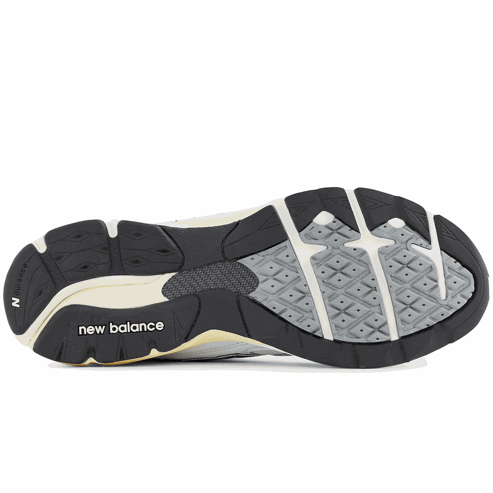 Boty New Balance M990AL3 – bílé
