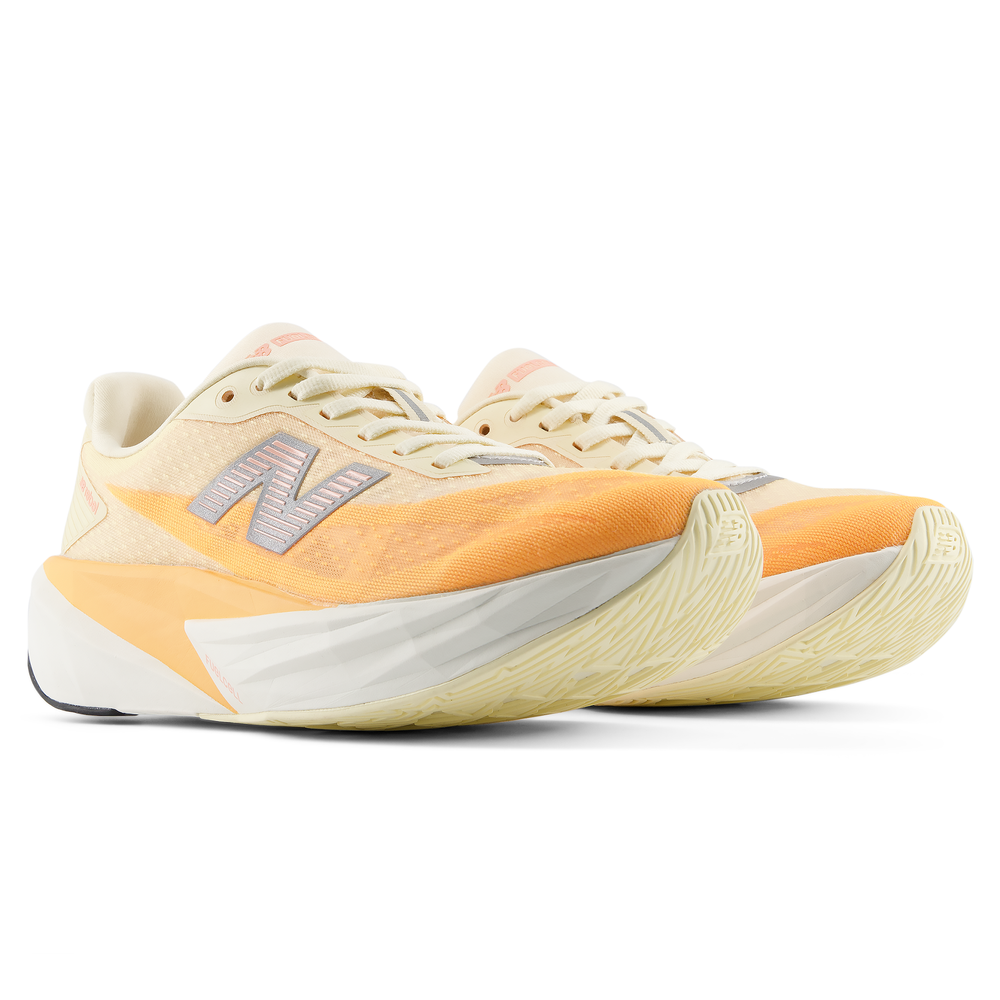 Dámské boty New Balance FuelCell Rebel v5 WFCX8KC – oranžová