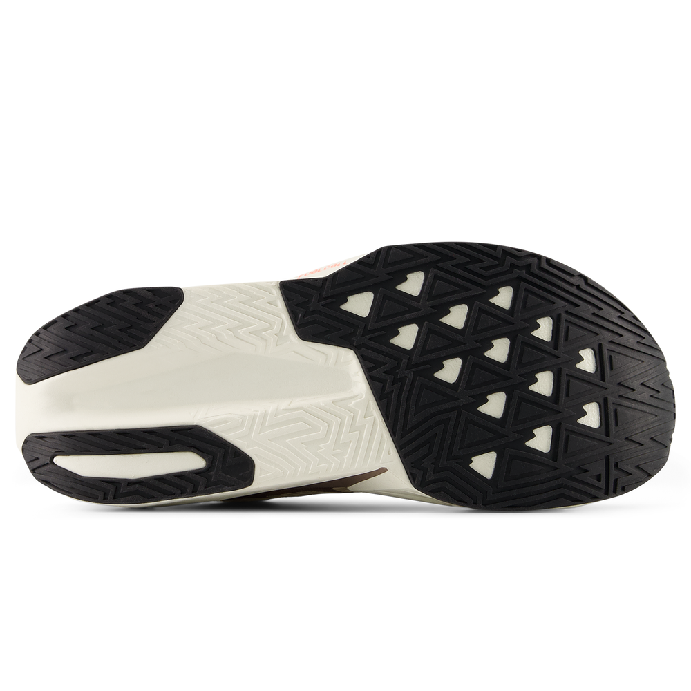 Dámské boty New Balance FuelCell Rebel v5 WFCXLJ5 – béžové