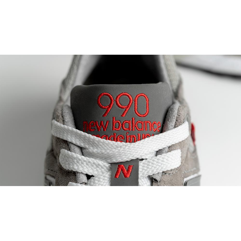 New Balance M990VS2
