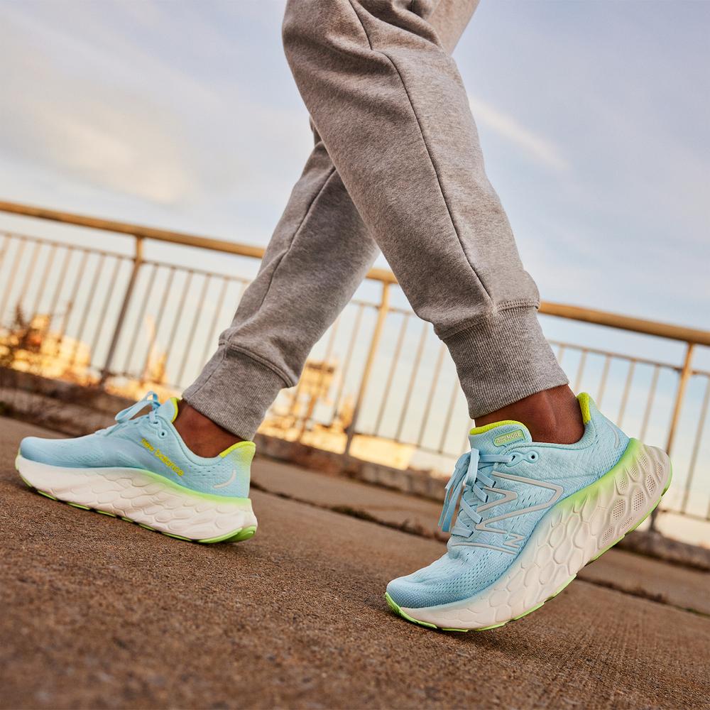 Dámské boty New Balance Fresh Foam More v4 WMORCK4 – modré