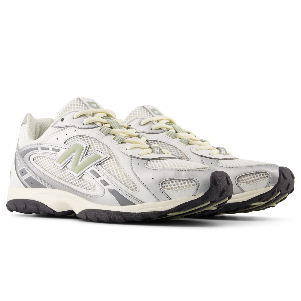 Unisex boty New Balance U204LSWB – stříbrný