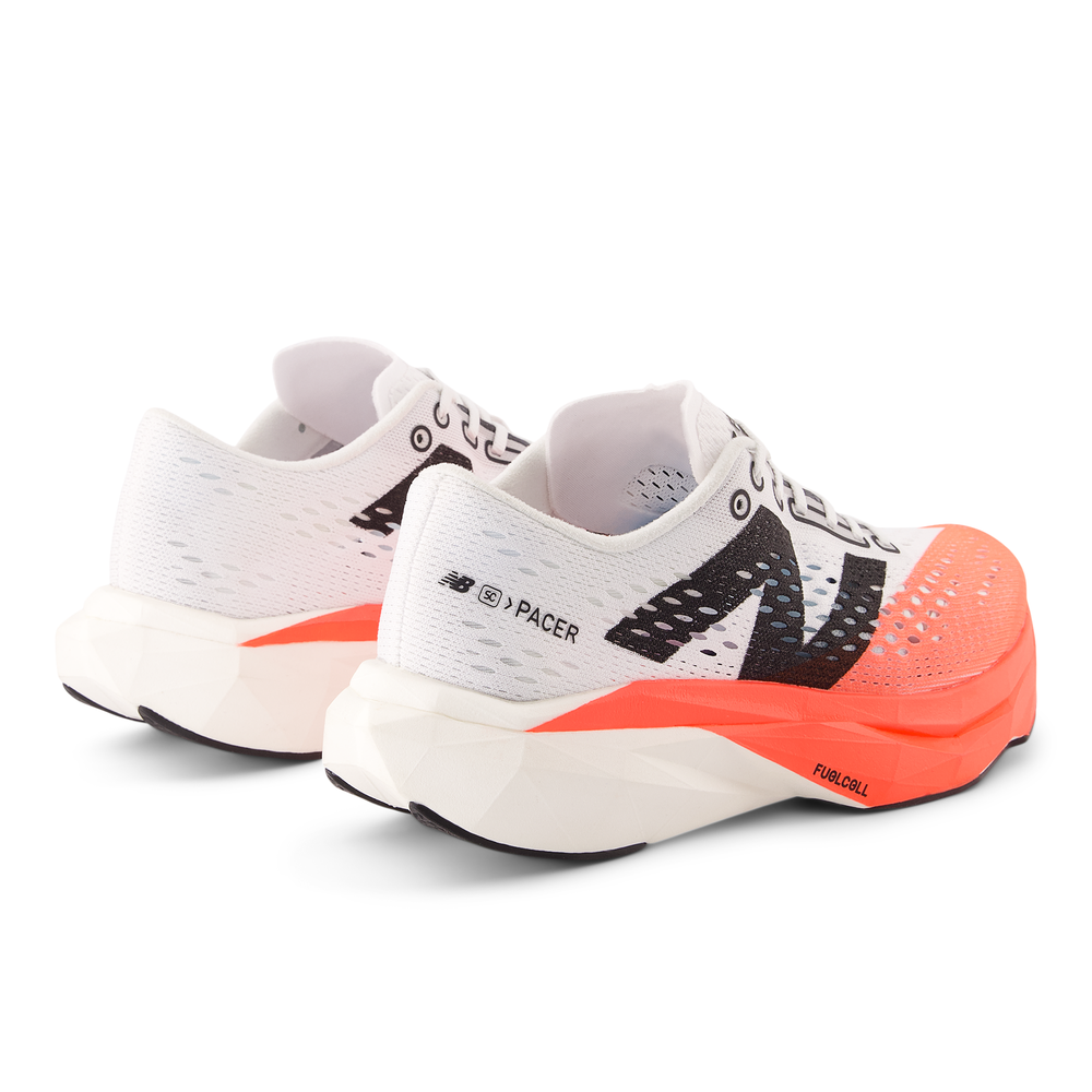 Dámské boty New Balance FuelCell SuperComp Pacer v2 WFCRRCU2 – oranžová