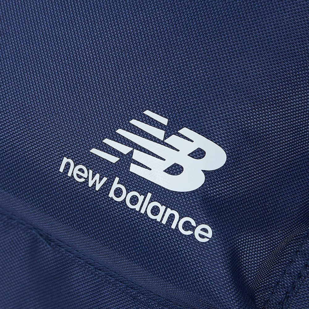 Batoh New Balance AC43531NNY – tmavomodrá
