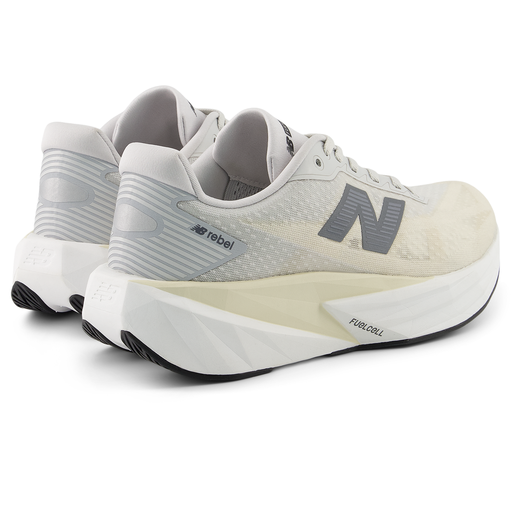 Dámské boty New Balance FuelCell Rebel v5 WFCXLX5 – šedé