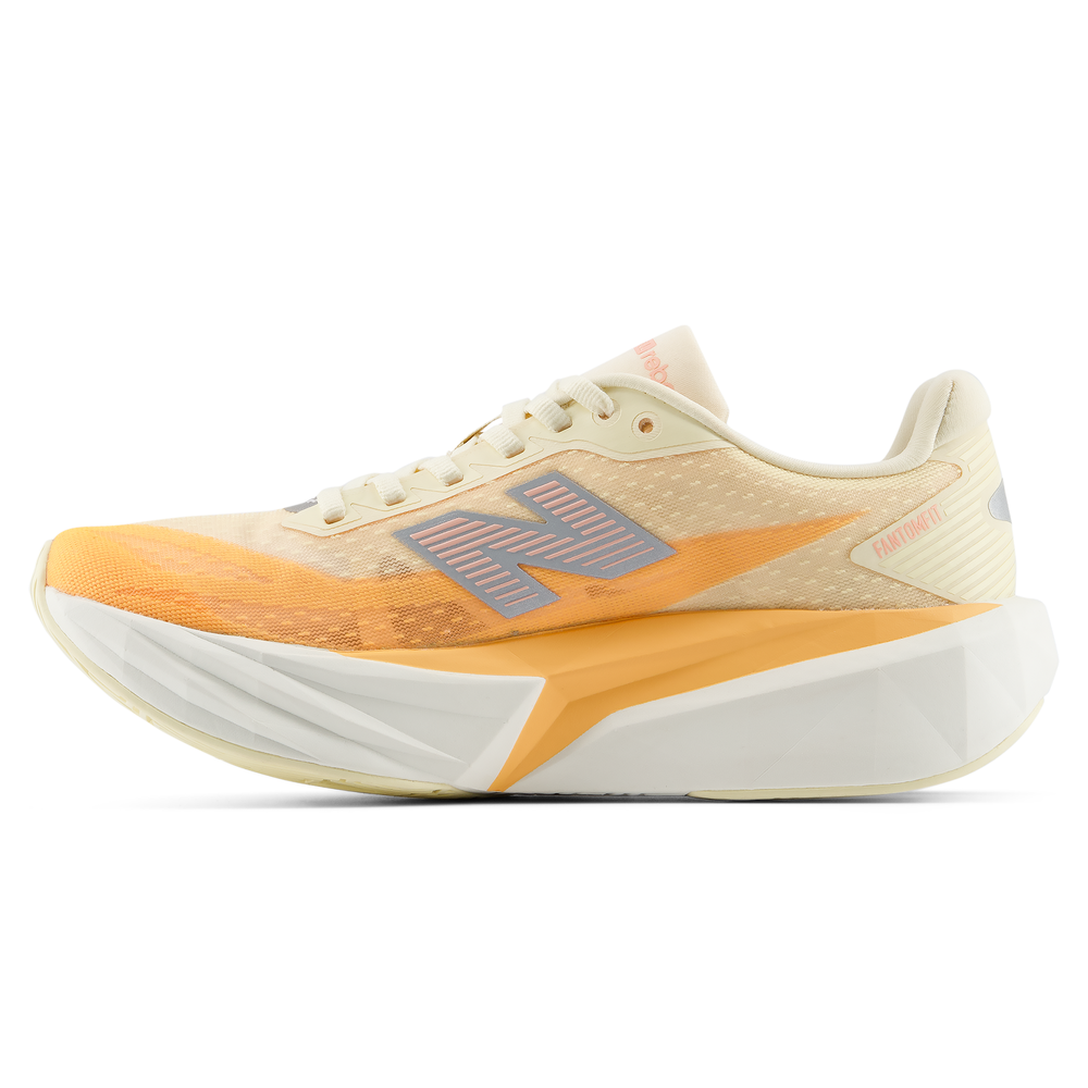Dámské boty New Balance FuelCell Rebel v5 WFCX8KC – oranžová