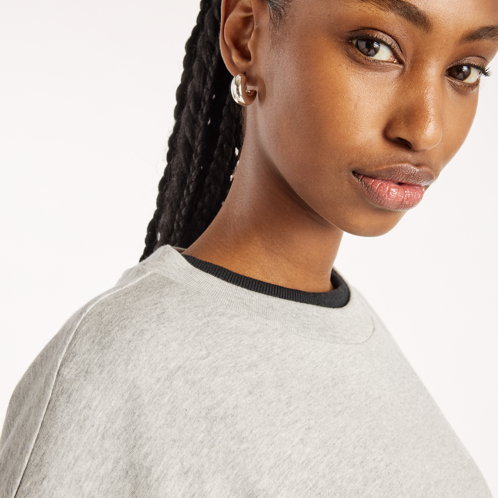 Dámské tričko New Balance Sport Oversized Graphic – šedé