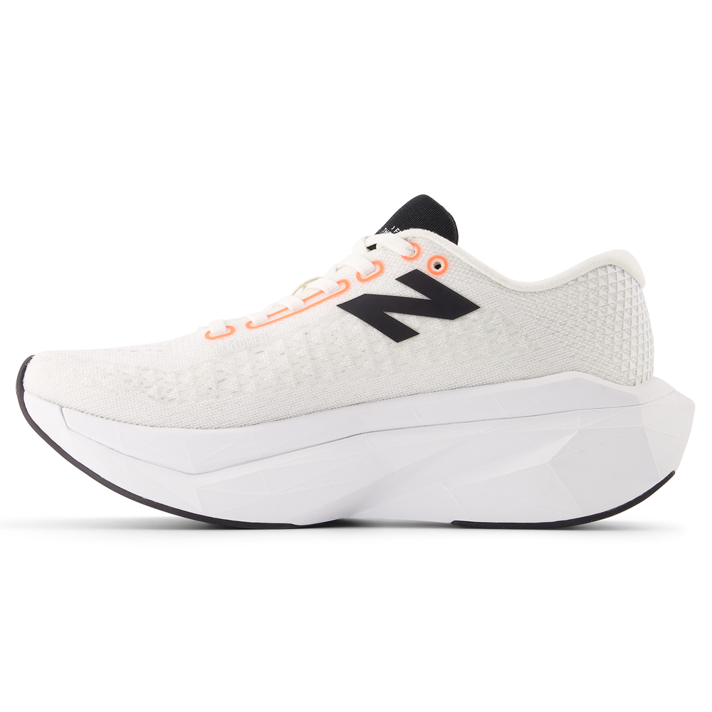 Dámské boty New Balance FuelCell SuperComp Trainer v3 WRCXCS4 – bílé