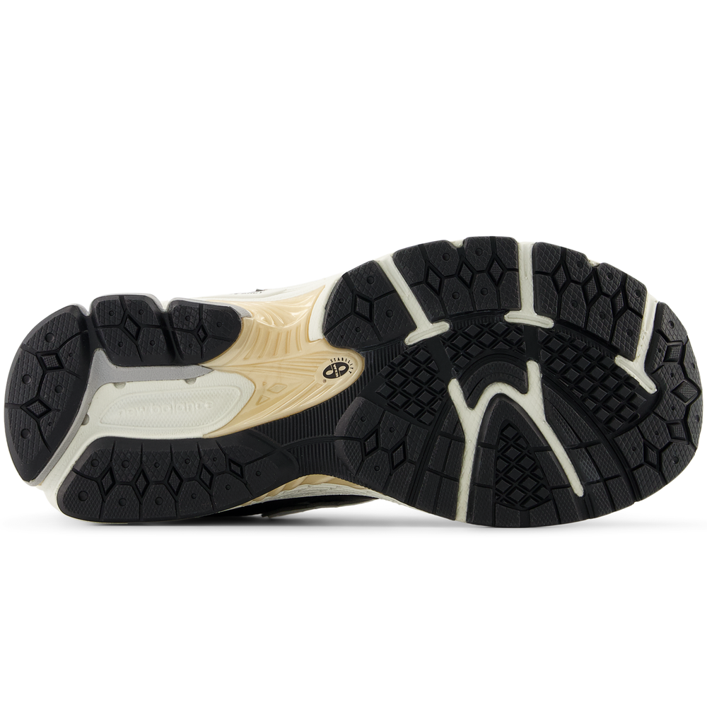 Dětské boty New Balance GC2002PO – černé