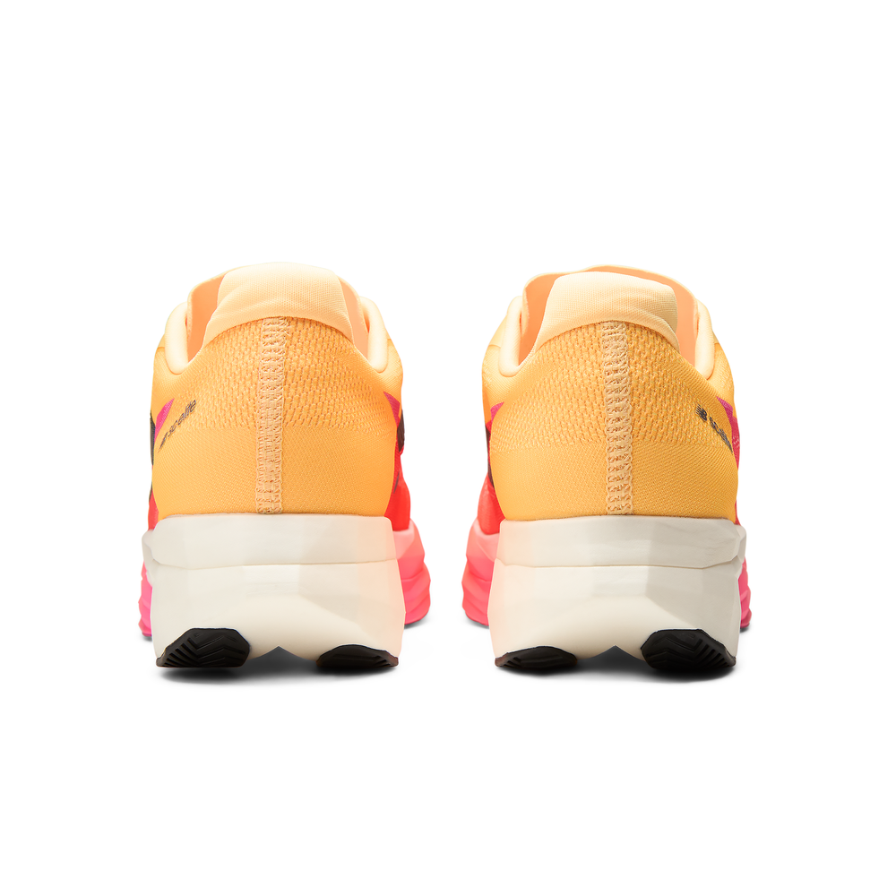 Boty na běhání New Balance FuelCell SC Elite V5 MRCEL3UD – oranžová