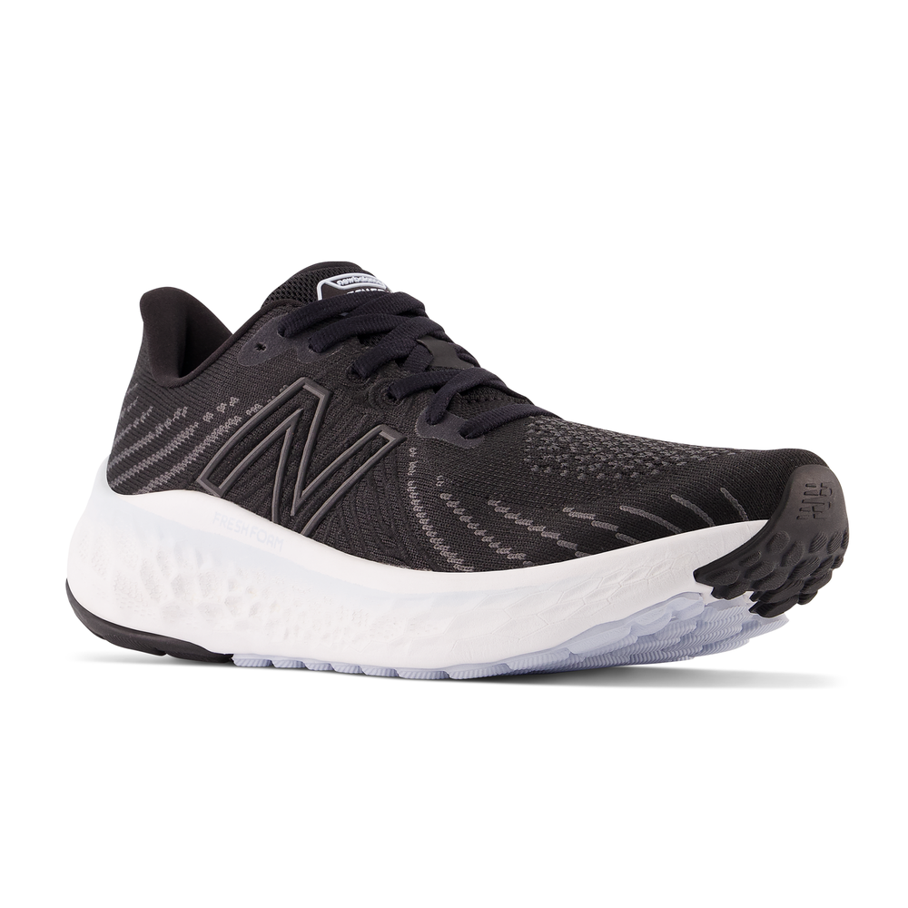 Boty New Balance Fresh Foam Vongo v5 WVNGOBS5 – černé