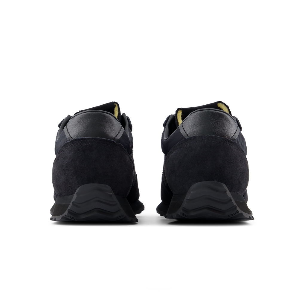 Unisex boty New Balance U471345 – černé