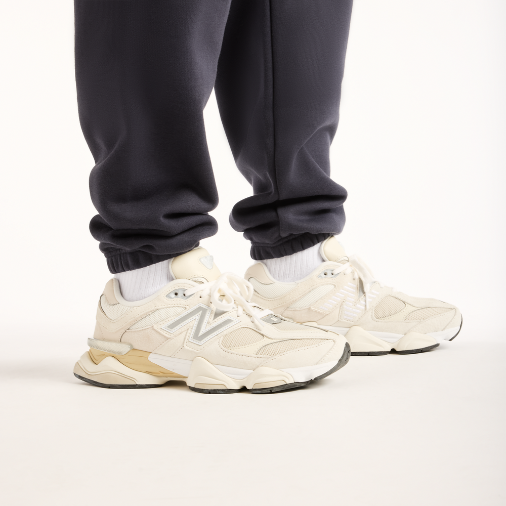 Pánské kalhoty New Balance Reimagined Graphic – šedé